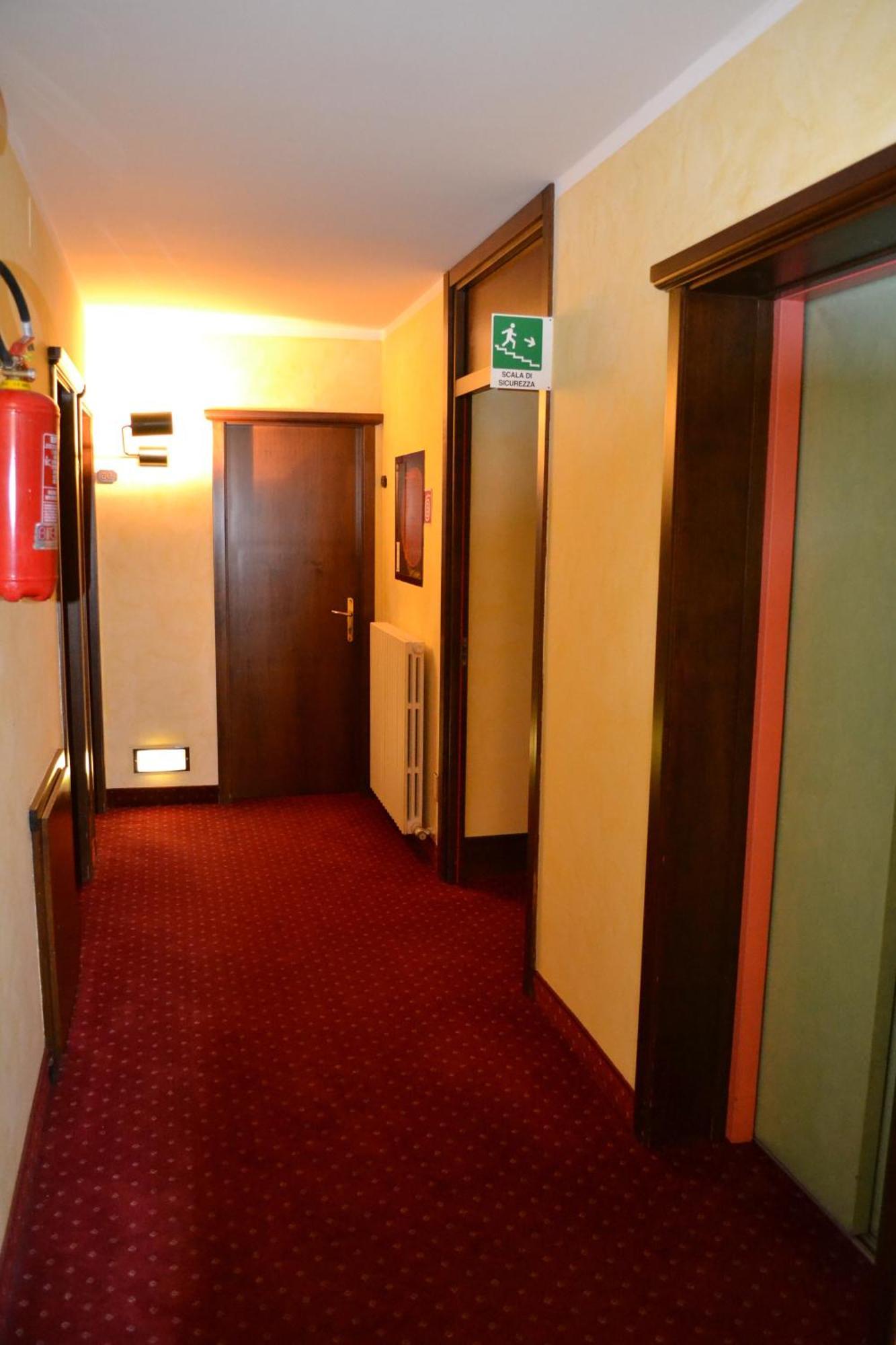 Hotel Binelli Pinzolo Buitenkant foto